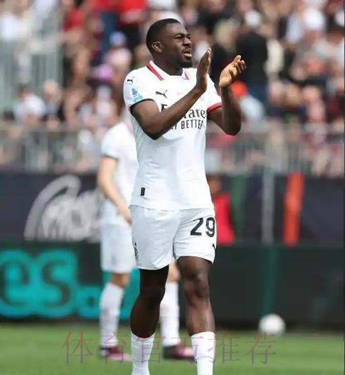 阿斯:若无法和皇马完成续约 巴斯克斯将加盟米兰 阿斯:若无法和皇马完成续约 巴斯克斯将加盟米兰