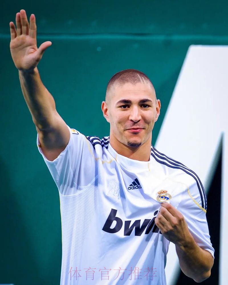 本泽马左腿比目鱼肌撕裂 预计能赶上欧冠首回合 本泽马左腿比目鱼肌撕裂 预计能赶上欧冠首回合