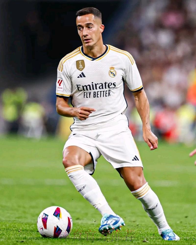 皇马官方:巴斯克斯右腿比目鱼肌受伤 伤情待观察